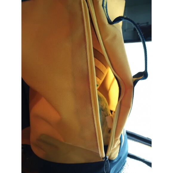 Air-Tex Boating Convertable Backpack Duffle Bag Yellow Navy NEW - Picture 7 of 11